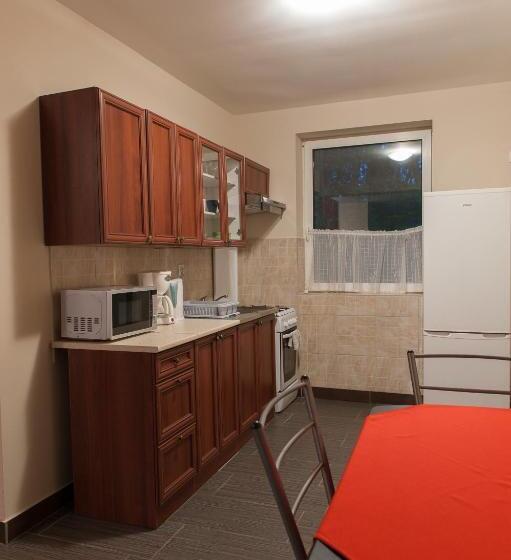 Дом 1 Спальня, Farkasverem Vendégház