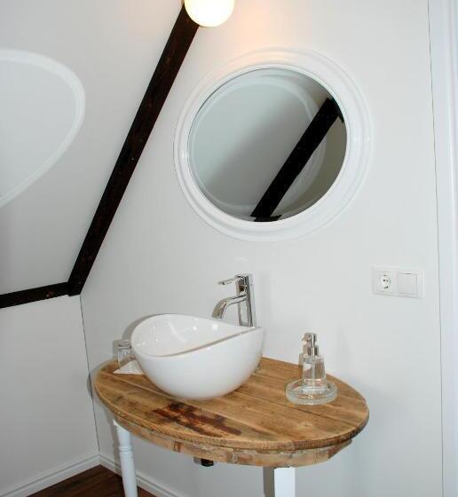 اتاق استاندارد با سرویس بهداشتی مشترک, Grand Guesthouse Gardakot