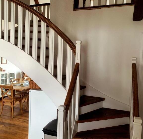 اتاق استاندارد با سرویس بهداشتی مشترک, Grand Guesthouse Gardakot