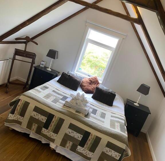 خانه 4 خوابه, Grand Guesthouse Gardakot