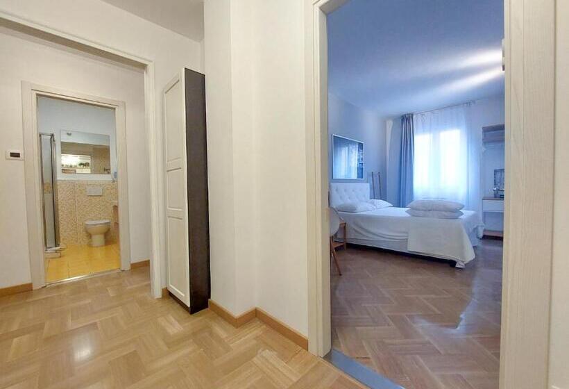 Standard room with outdoor bath, Myway Trieste Rooms