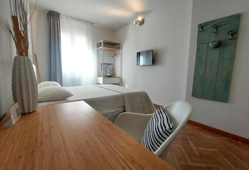 Standard room with outdoor bath, Myway Trieste Rooms