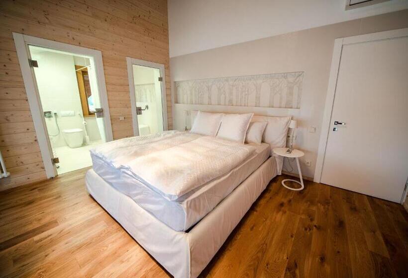 سوییت, Jonathan Spa Estate