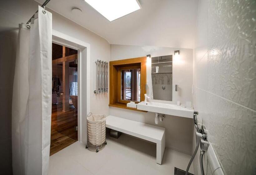 سوییت, Jonathan Spa Estate