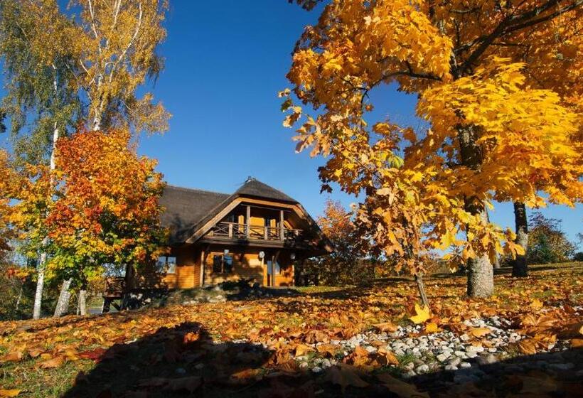 سوییت خانوادگی, Jonathan Spa Estate