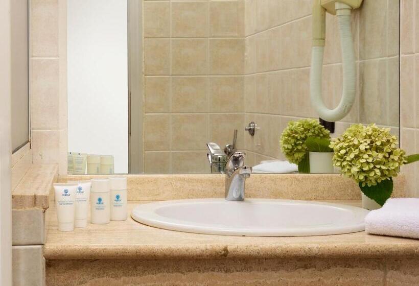 غرفة قياسية, Th Capo Rizzuto