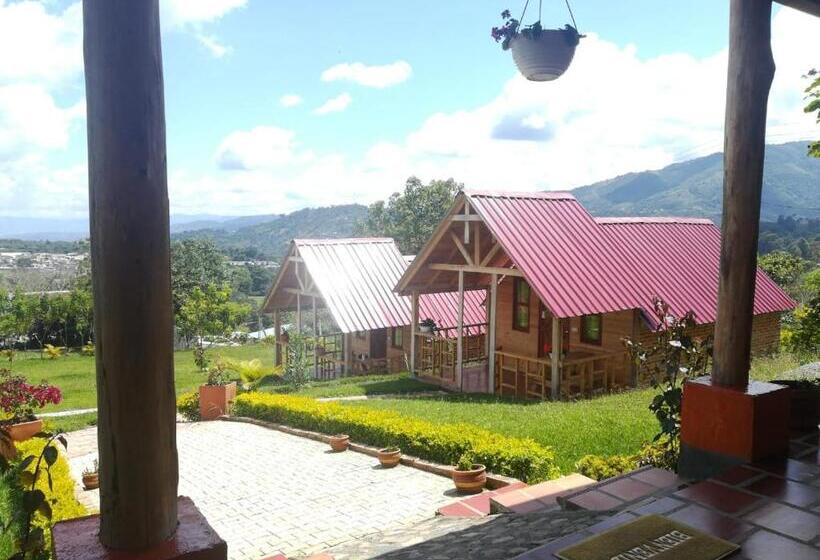 اتاق خانوادگی با چشمانداز باغ, San Agustín Wayrana