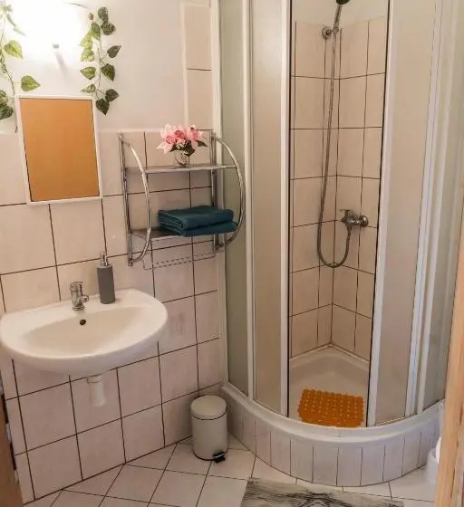スタンダード４人部屋, Ubytování Na Jakuli