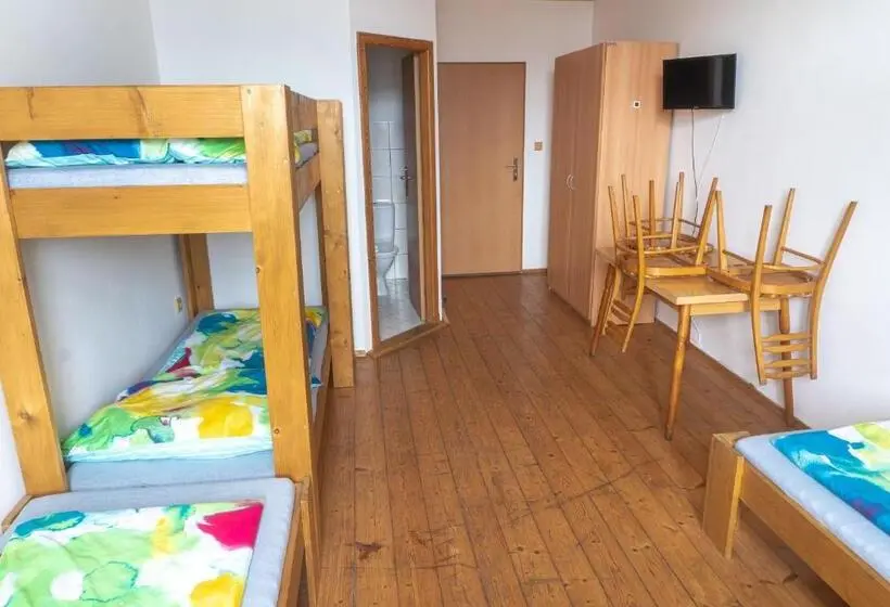 スタンダード４人部屋, Ubytování Na Jakuli