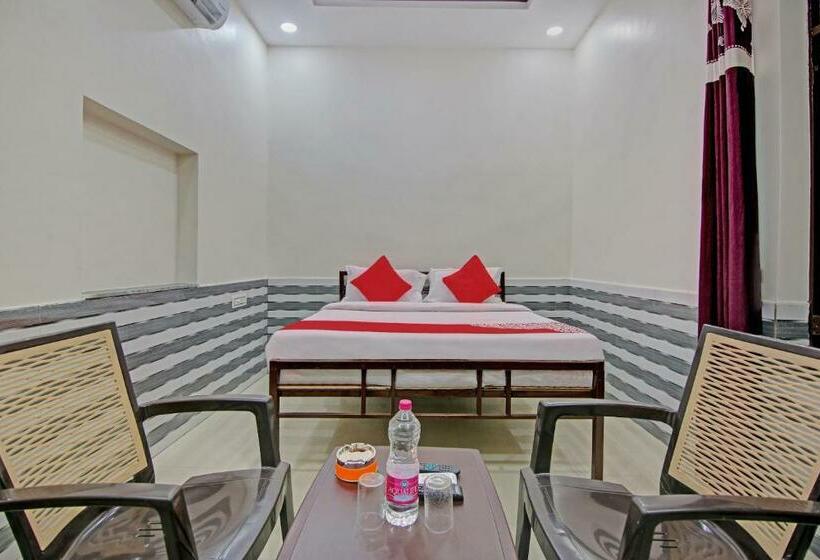 اتاق کلاسیک سه تخته, Flagship Shyam Residency