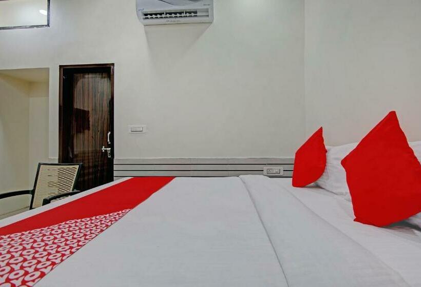 اتاق کلاسیک سه تخته, Flagship Shyam Residency