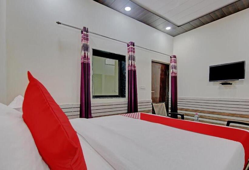 اتاق کلاسیک سه تخته, Flagship Shyam Residency