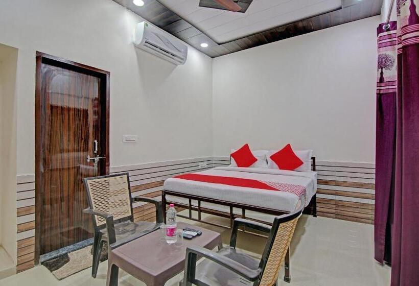 اتاق کلاسیک سه تخته, Flagship Shyam Residency