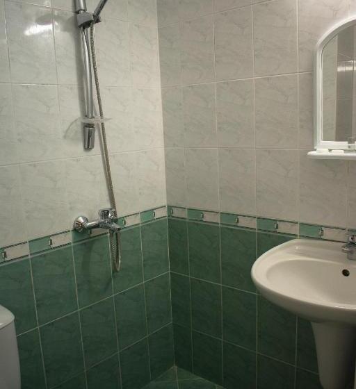 اتاق استاندارد سه نفره, Romantic