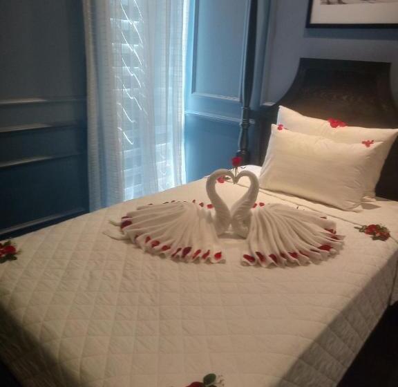 اتاق پرمیوم با چشمانداز دریا, The Secret Halong