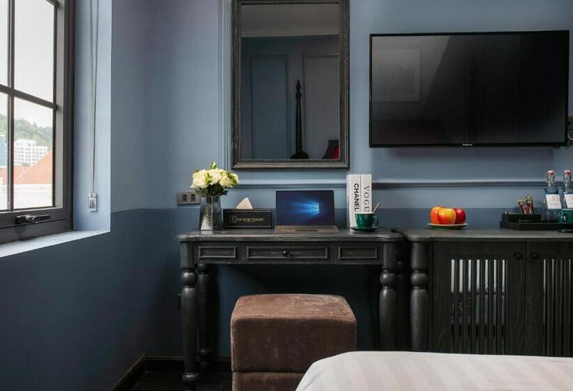 اتاق پرمیوم با چشمانداز دریا, The Secret Halong