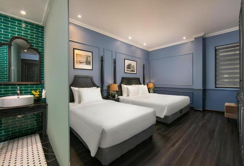 اتاق لوکس سه تخته, The Secret Halong