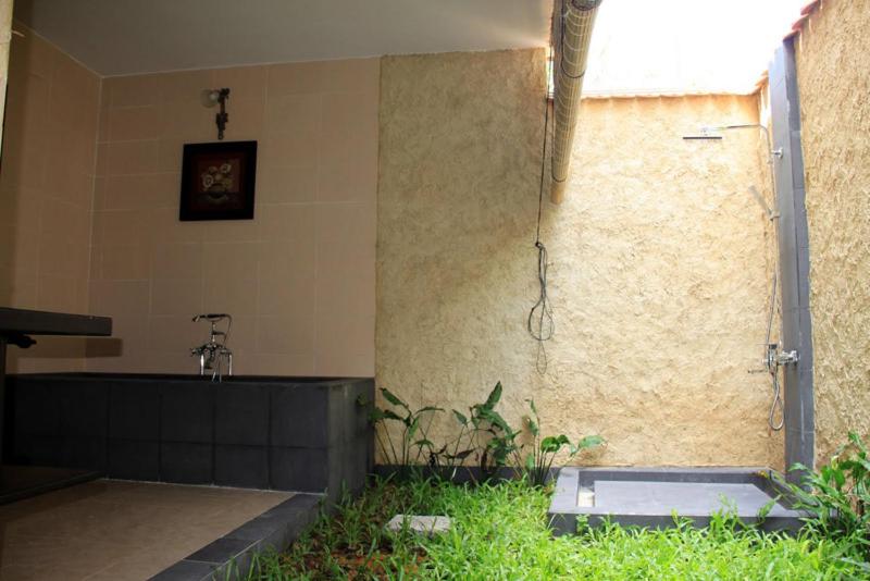 اتاق لوکس با چشمانداز استخر, Lotus Village Resort