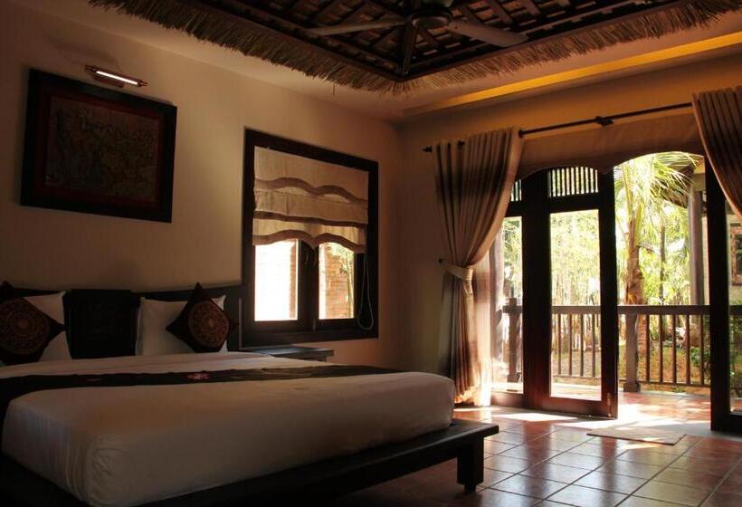 اتاق لوکس با چشمانداز دریا, Lotus Village Resort