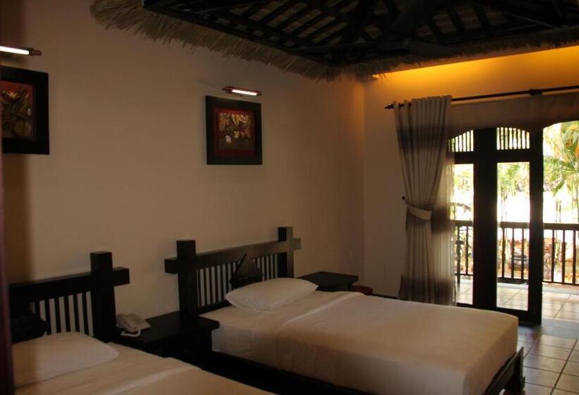 اتاق لوکس با چشم‌انداز دریا, Lotus Village Resort