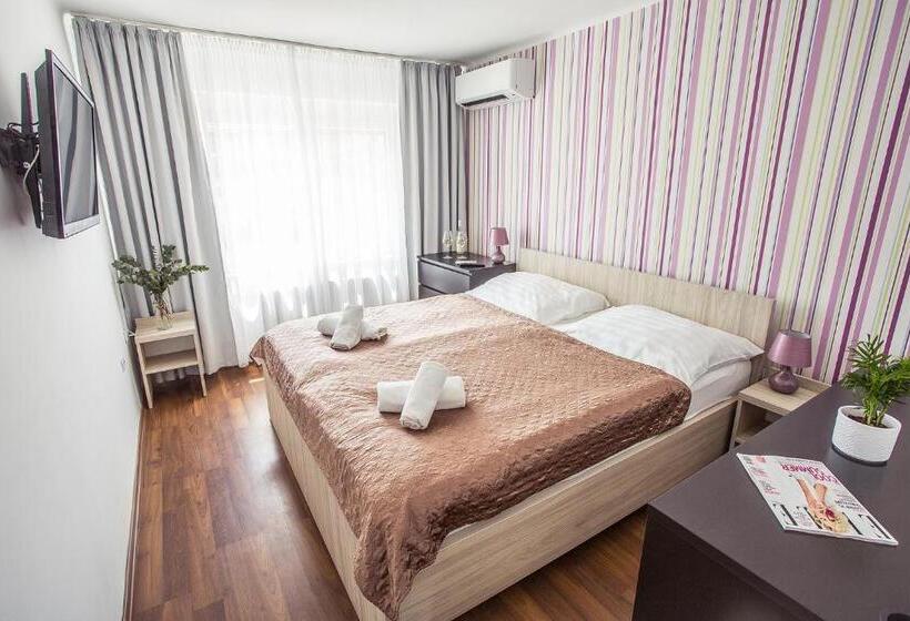 Standardrum Trädgårdsutsikt, Villa Gréta