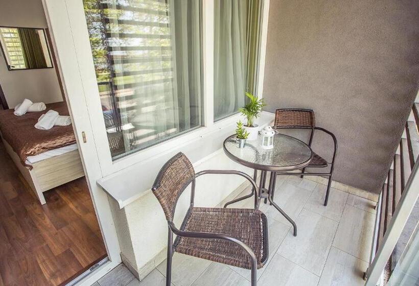 Standardrum Sjöutsikt, Villa Gréta