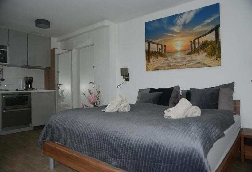 디럭스 스튜디오, Pension Eule