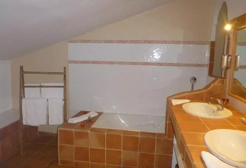 スタンダードルーム, Le Mas De Gleyzes B&b De Charme