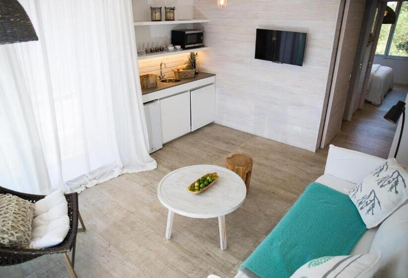 سوئیت مستر, Anastasio Hotel & Beach Club