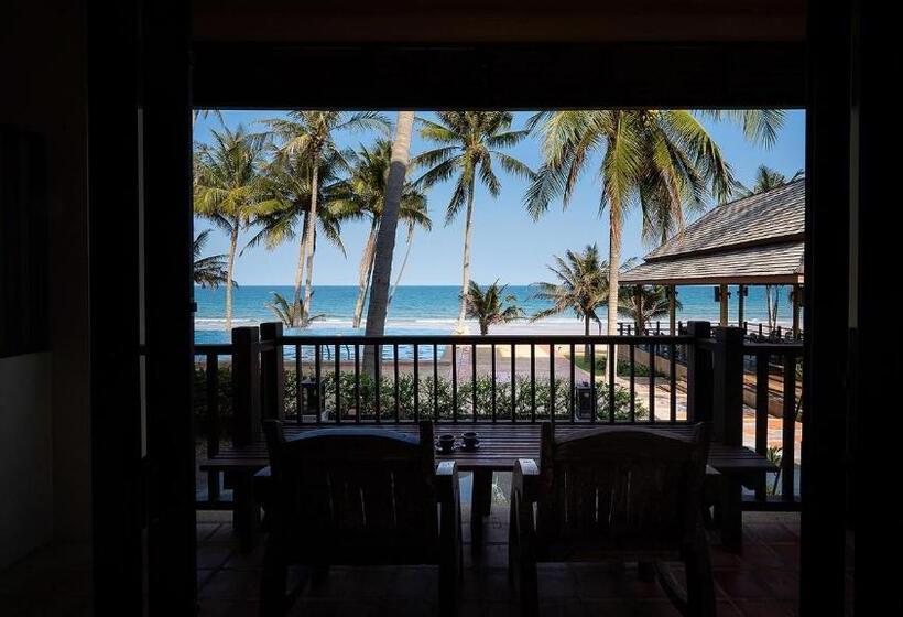 חדר סופריור עם מיטת קינג, Bansaithong Beach Resort