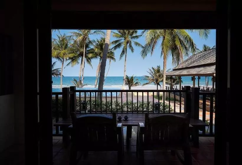 キングサイズベッドのスーペリアルーム, Bansaithong Beach Resort