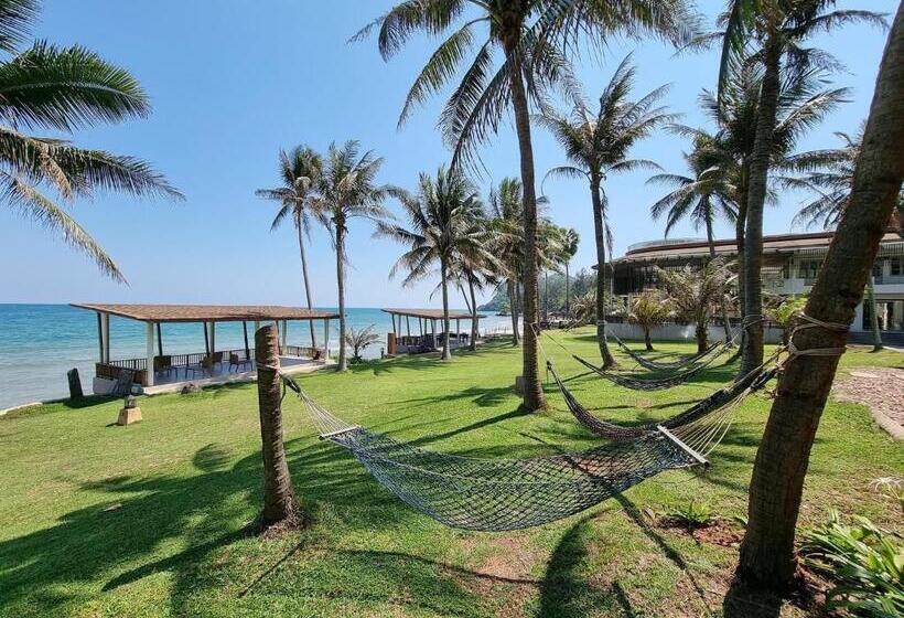 Номер Стандарт Трехместный, Bansaithong Beach Resort