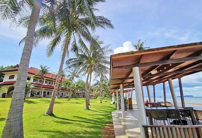 スタンダードトリプルルーム, Bansaithong Beach Resort