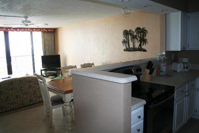 استودیوی استاندارد با چشمانداز دریا, Club Regency At Regency Towers