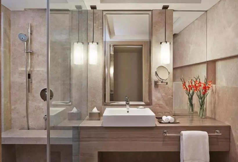 デラックスルーム, Courtyard By Marriott Bilaspur