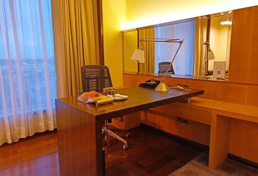 غرفة سوبيريور مطلة على المدينة, Courtyard By Marriott Bilaspur