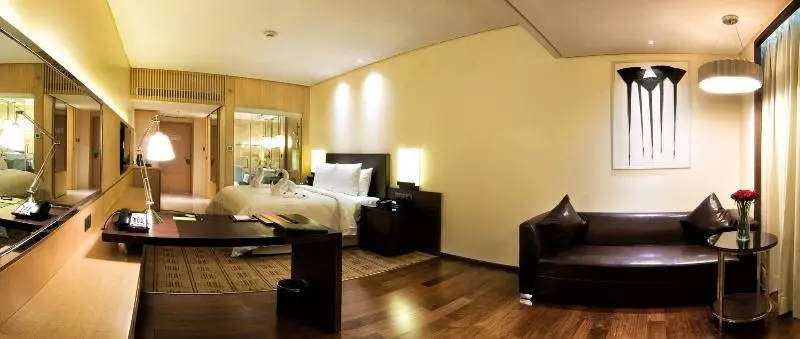デラックスルーム, Courtyard By Marriott Bilaspur