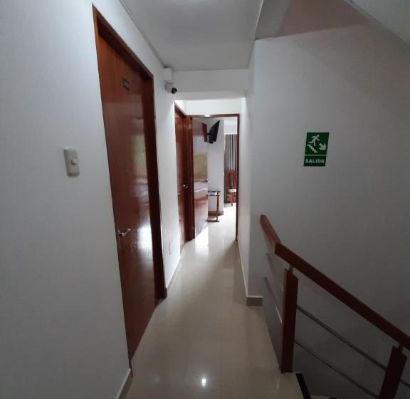 חדר סטנדרט, Flower S House