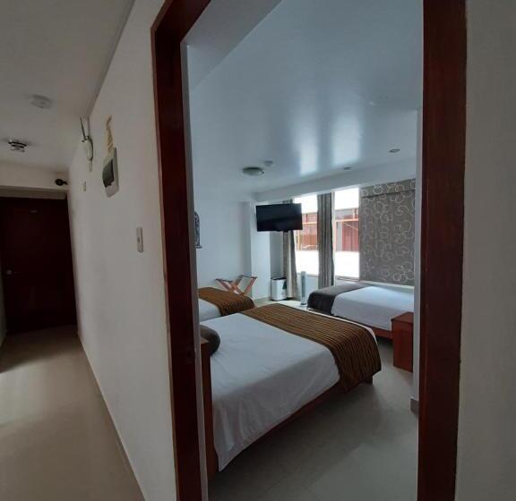 חדר משפחתי, Flower S House