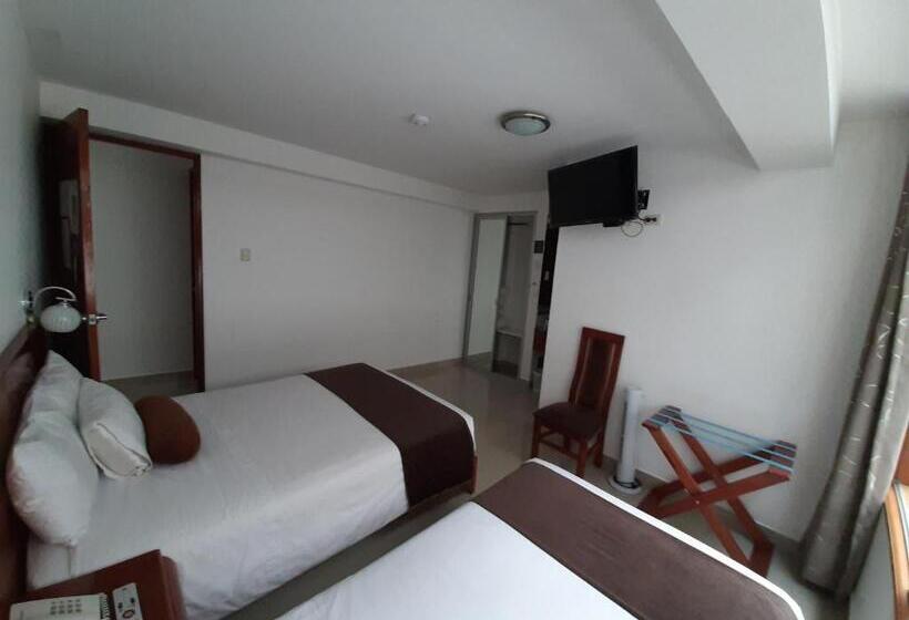 חדר משפחתי, Flower S House