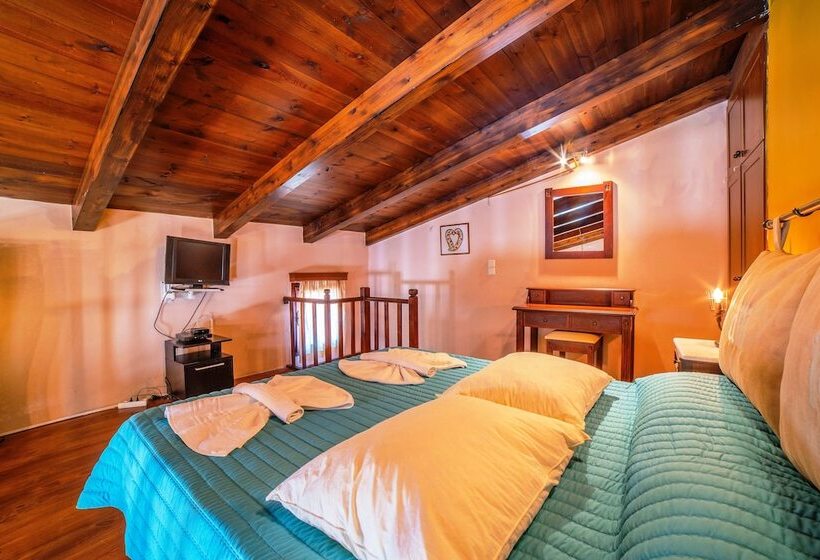 דירת דופלקס בת חדר שינה 1, Idili Traditional House