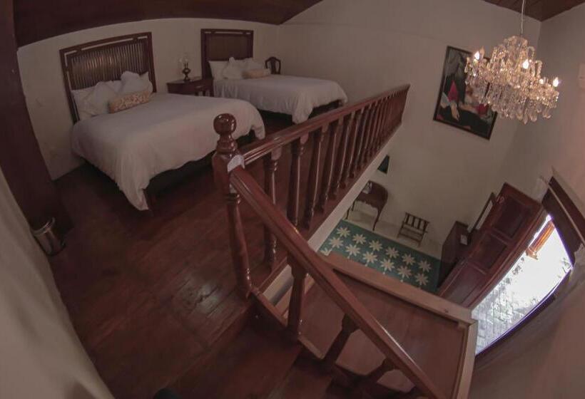 ファミリールーム, La Casa Del Marqués