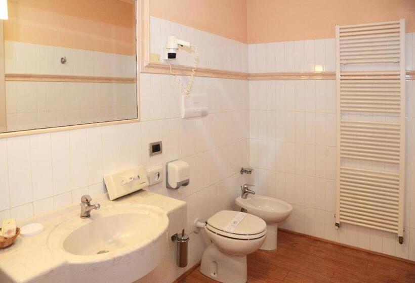 经济房, Ponte Di Rialto