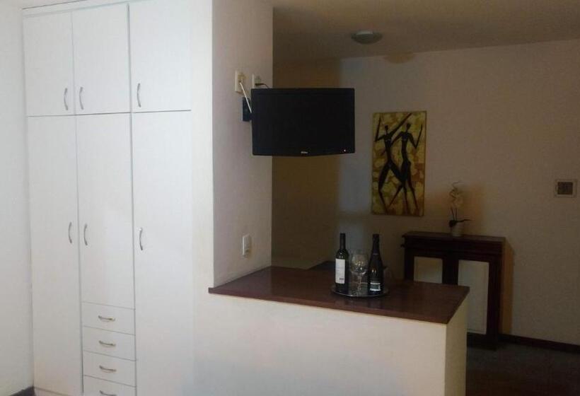 标准三人间, Pousada Salvador Paradise