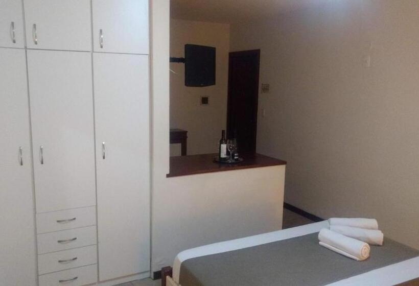 标准三人间, Pousada Salvador Paradise