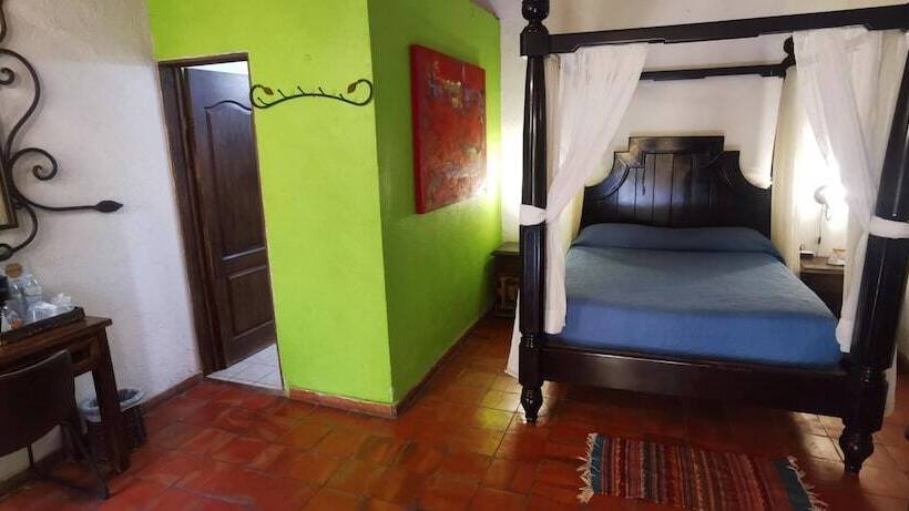 غرفة قياسية, Rosa Morada