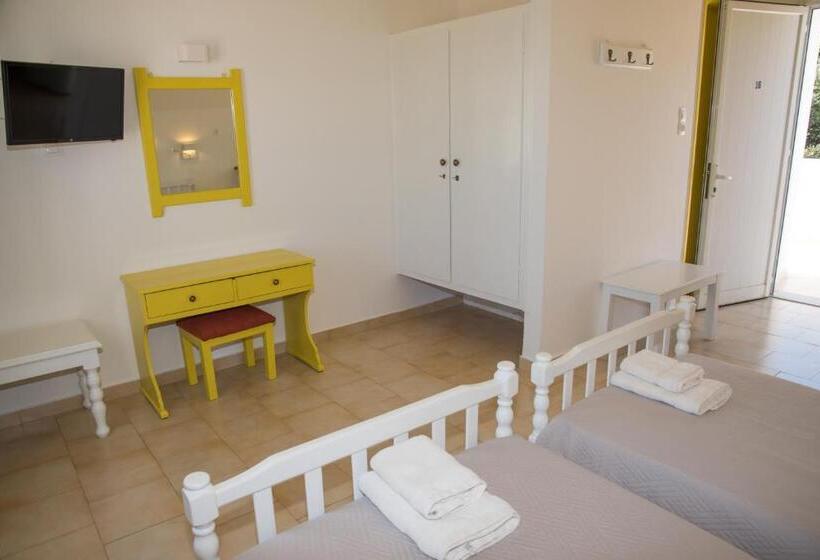 استودیوی استاندارد با چشم‌انداز دریا, Irene Hotel Leros