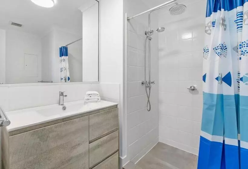 １ベッドルームペントハウスアパート, Kings Bay Apartments