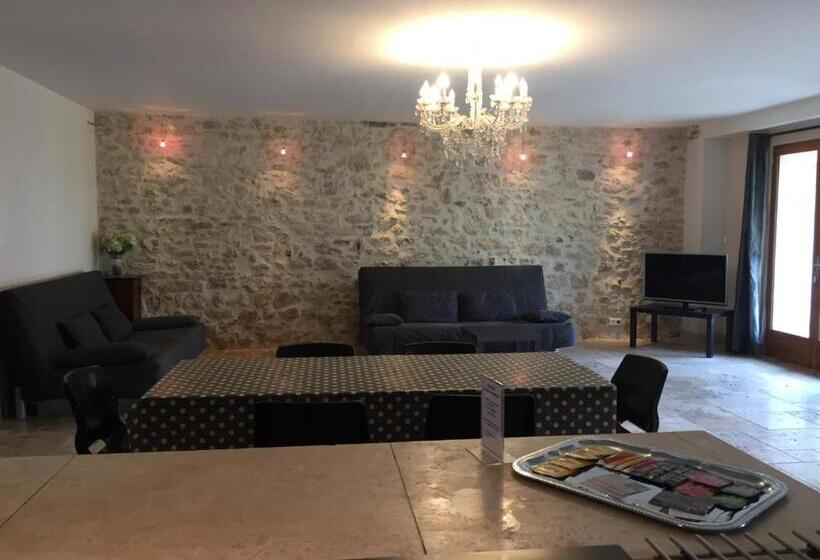 חדר סטנדרט, La Ferme Des Moulineaux