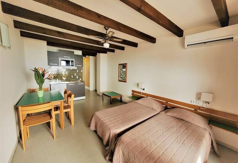 Студия Стандарт, Le California Motel